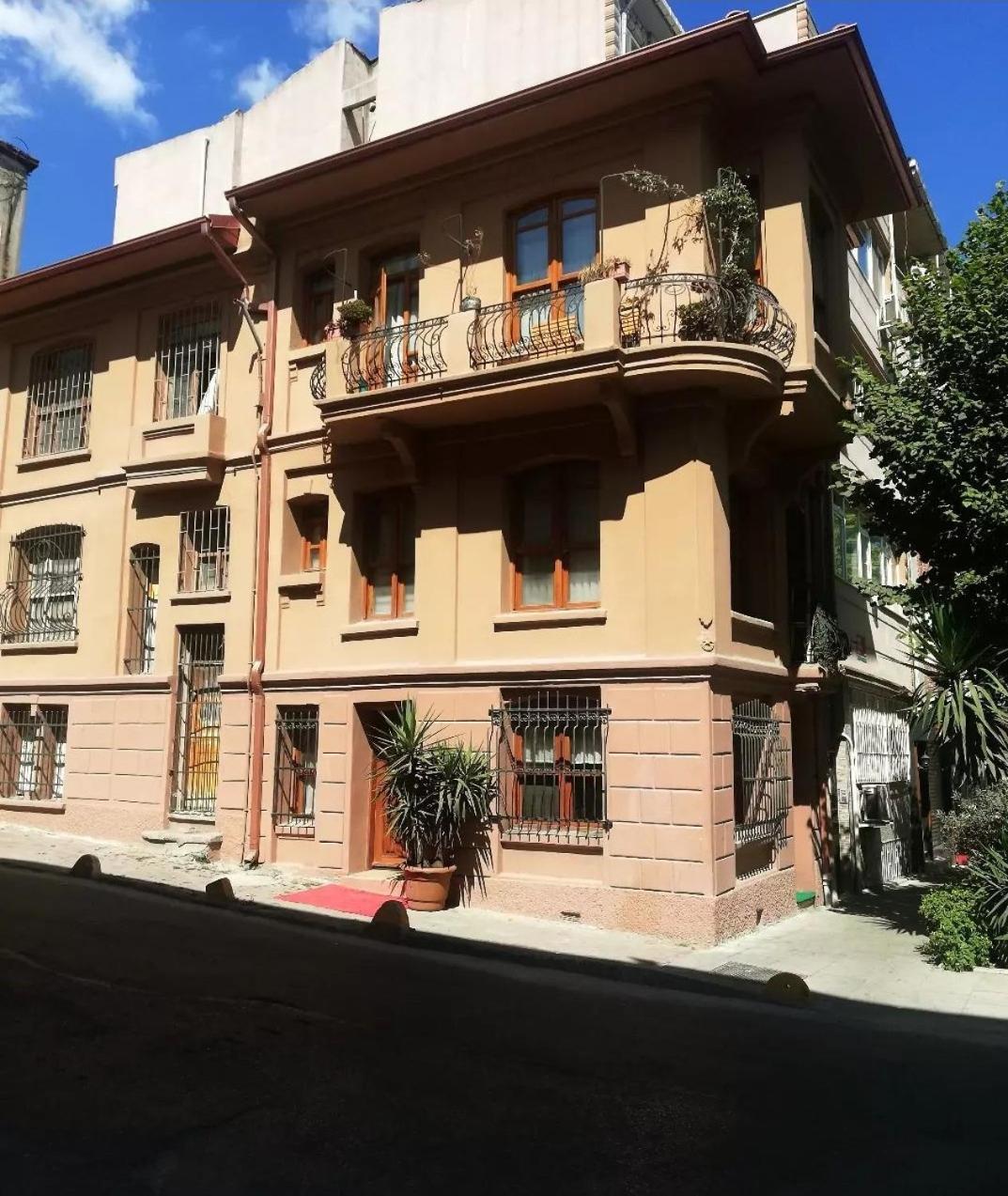 No 1 House By Valence Hotell Istanbul Exteriör bild